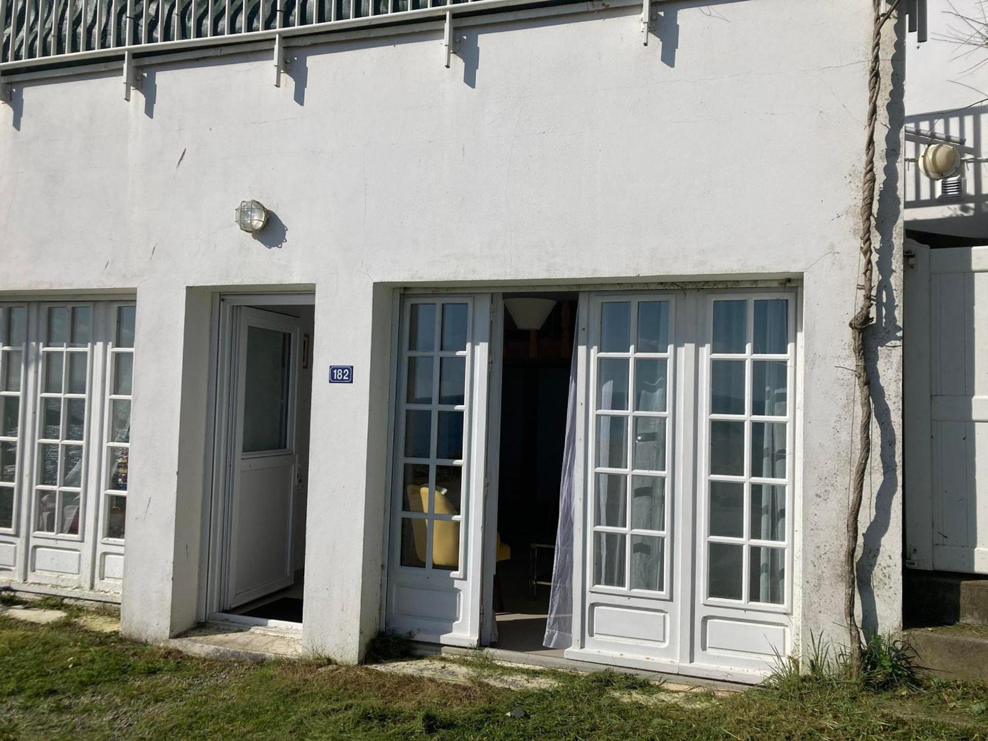 Studio Renove Avec Parking, Wifi, Proche Plage Et Centre - Fr-1-418-93 Льо Пале Екстериор снимка